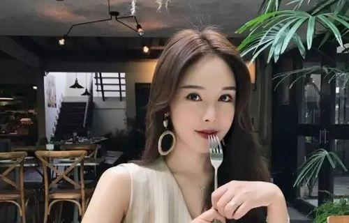 潜规则的读音 网红小英被曝大瓜,网红小英大瓜引爆网络热议